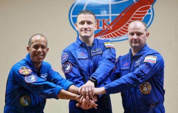 NASA: ведется работа по продлению программы перекрестных полетов на МКС