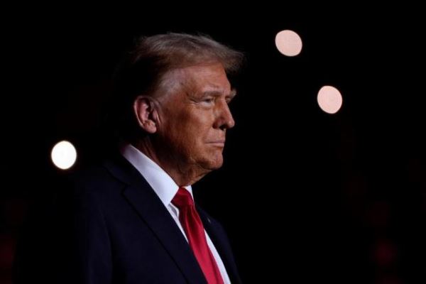 Такаити обсудила с Трампом его усилия по установлению мира на Украине