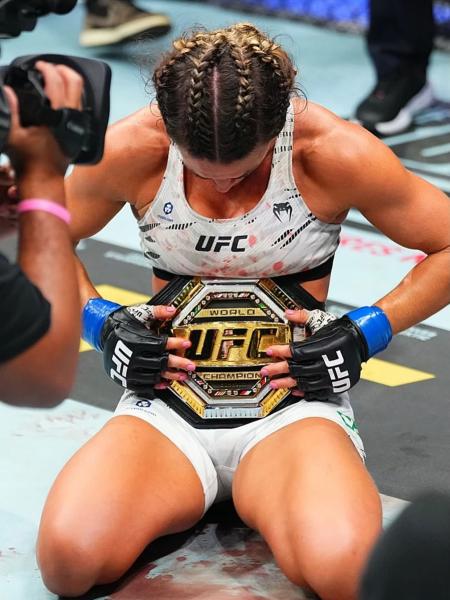 Маккензи Дерн – новая чемпионка UFC. На пресс-конференции перед титульным боем ей сделал комплимент журналист из России!