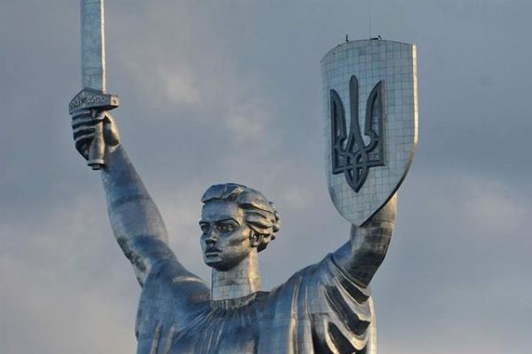 Пуститься по миру: как Киев намерен содержать армию в 800 тыс. человек