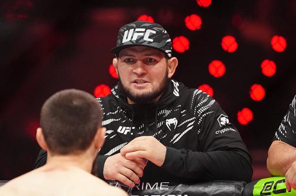 «Мошенничество на имени покойного отца – позор». Новая перепалка Хабиба и Конора – из-за цифровых папах в телеграме