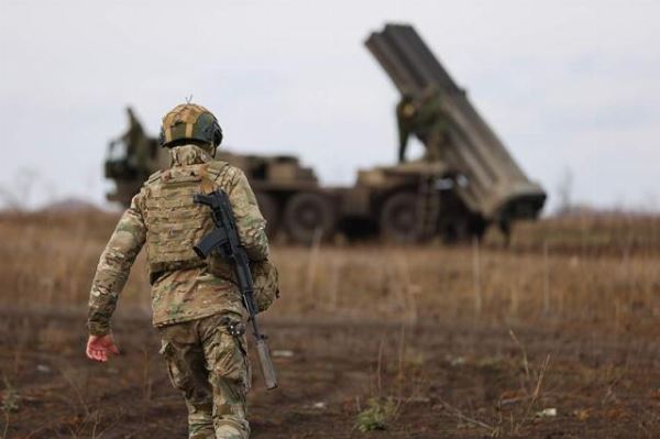 Согнуть дугу: продолжение военной кампании приведет к разгрому ВСУ в Донбассе