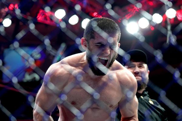 Махачев – со вторым поясом UFC! Разгромил чемпиона и потребовал бой в Белом доме