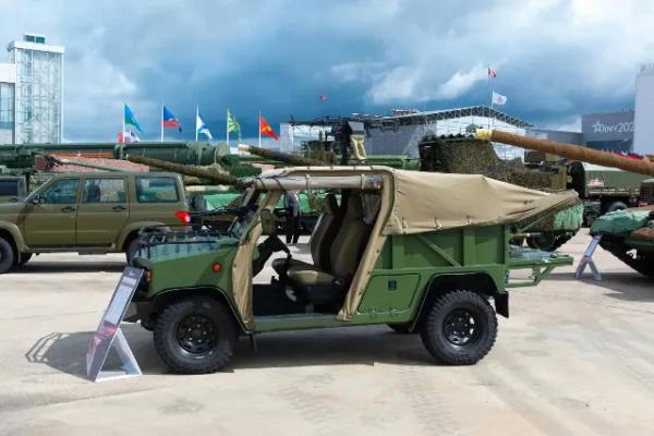 В подразделения ГрВ «Запад» в зоне СВО поступили новые тактические мотовездеходы «Улан»