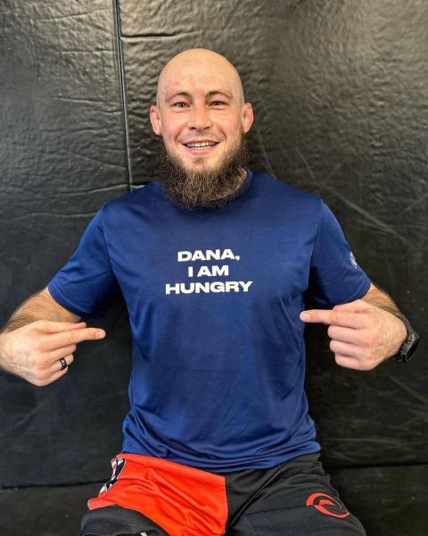 «Могу позволить Ролексы, но у меня Гармин за 100 тысяч». Наш боец UFC не проигрывает 12 лет – большое интервью